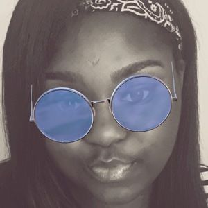 Meet your Posher, Aliya