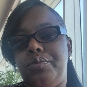 Meet your Posher, Annette