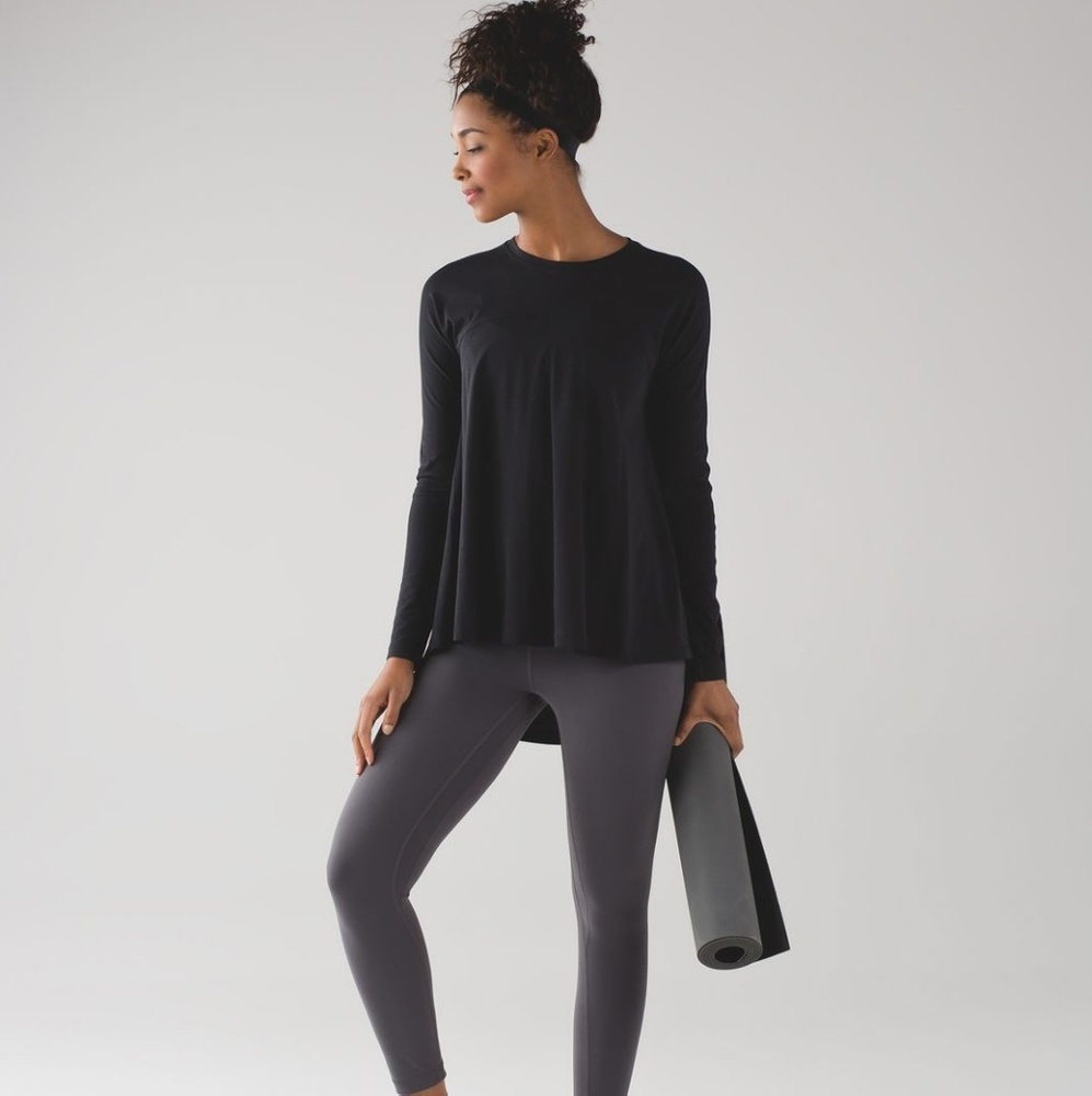 SOLD Lululemon Acadia long sleeve