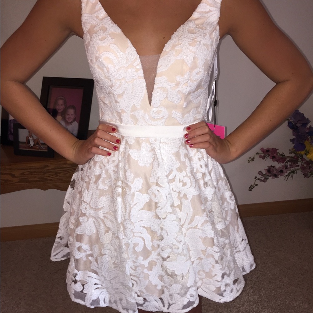 *SOLD* Jovani Homecoming Dress