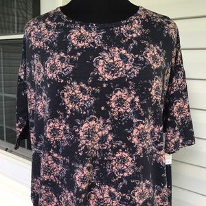BNWT LuLaRoe Irma- XS