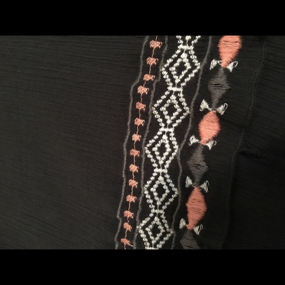 Hollister gray bell sleeves blouse - Picture 3 of 4