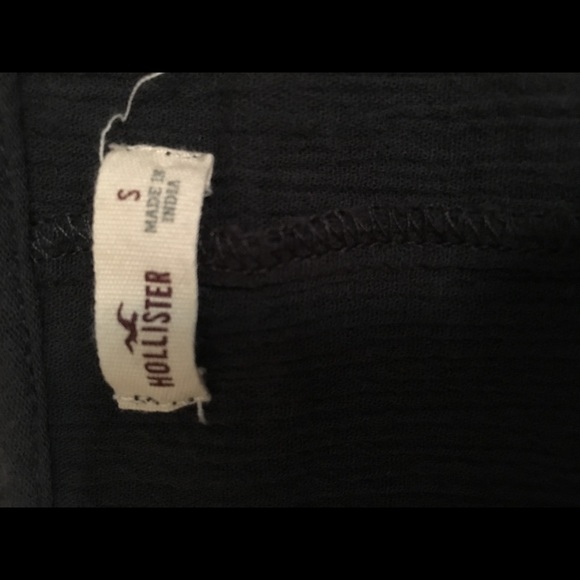 Hollister gray bell sleeves blouse - Picture 4 of 4