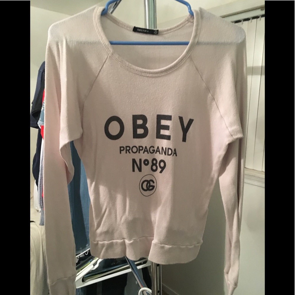 Light pink obey