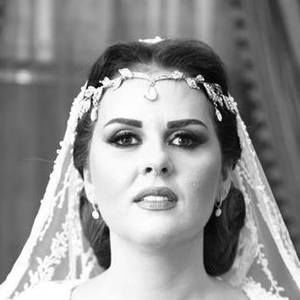 Meet your Posher, Manal