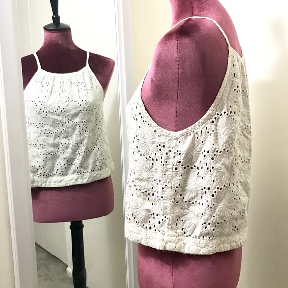 FOREVER 21 Eyelet Tank Top - Picture 2 of 5