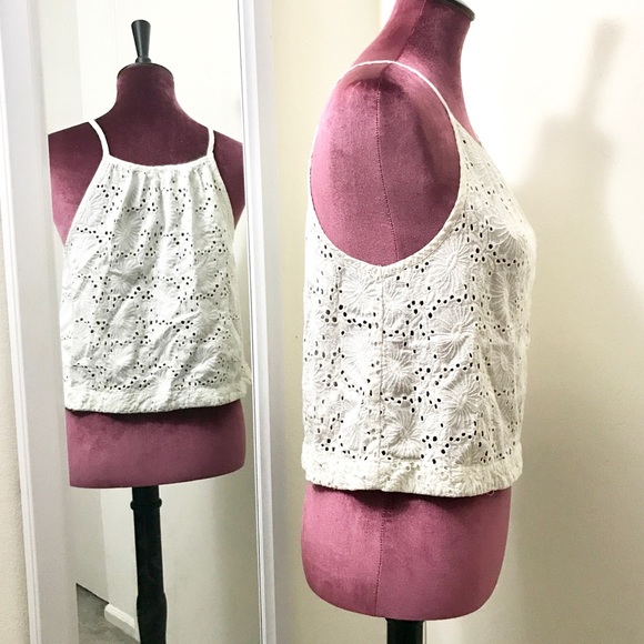 FOREVER 21 Eyelet Tank Top - Picture 4 of 5