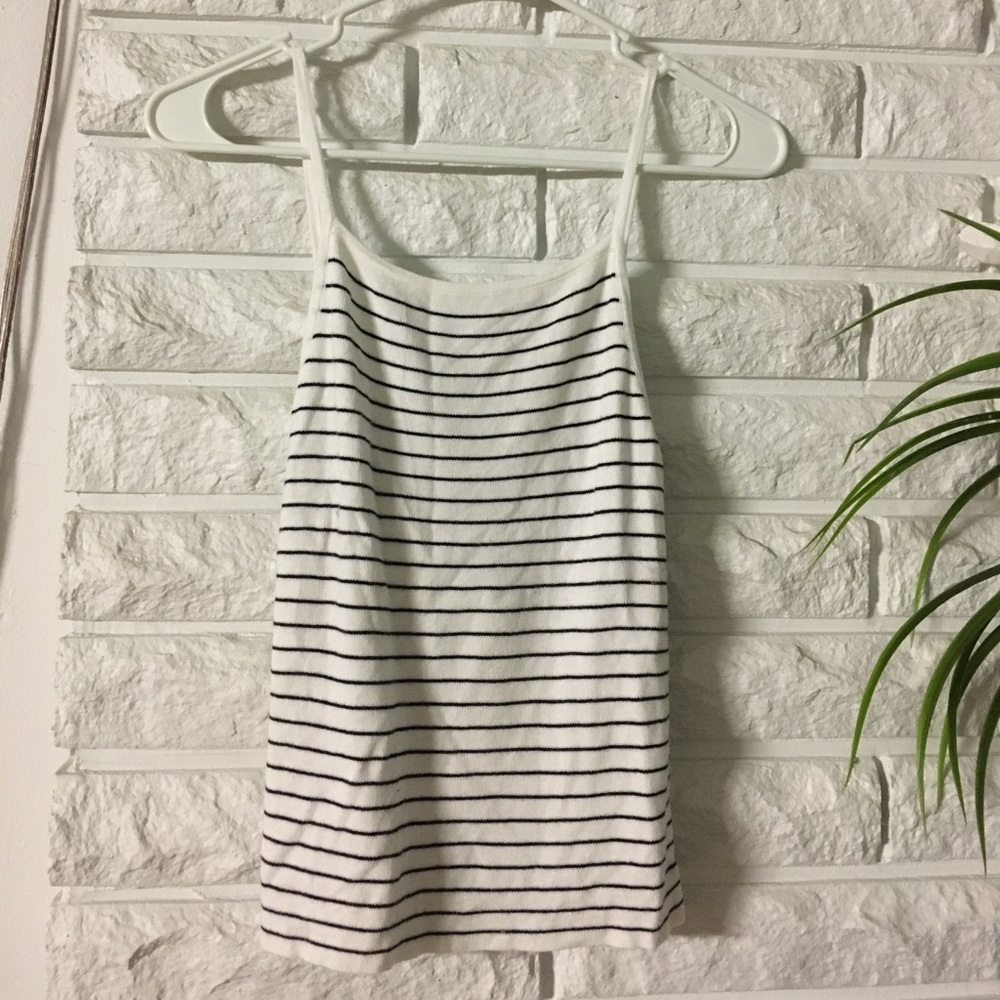 Brandy Melville Carole tank