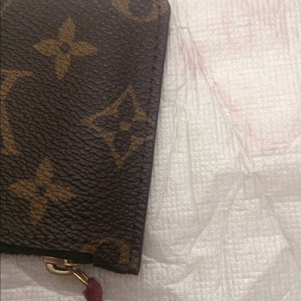 🚫(SOLD) Authentic Louis Vuitton Pouch Wallet - Picture 5 of 8