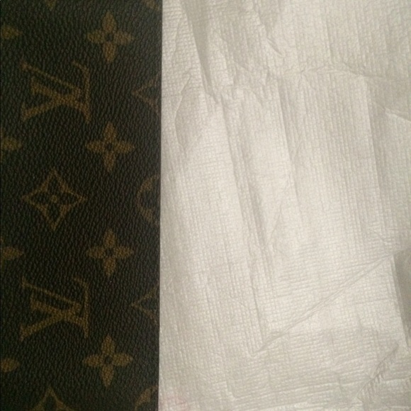 🚫(SOLD) Authentic Louis Vuitton Pouch Wallet - Picture 8 of 8