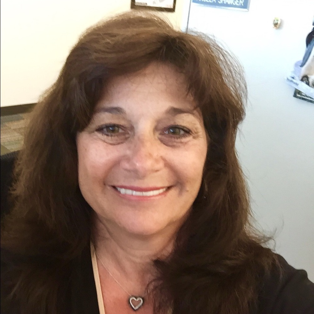 Meet your Posher, Angela