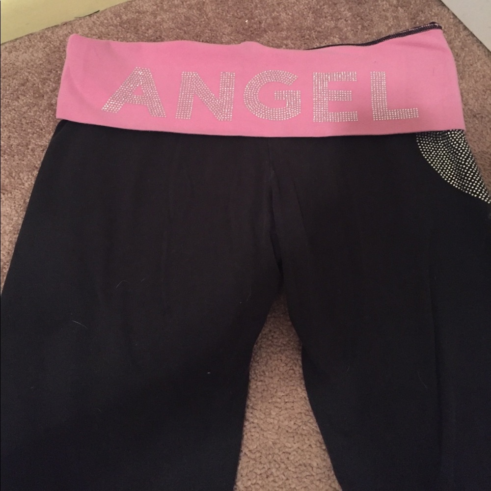 VS yoga pants