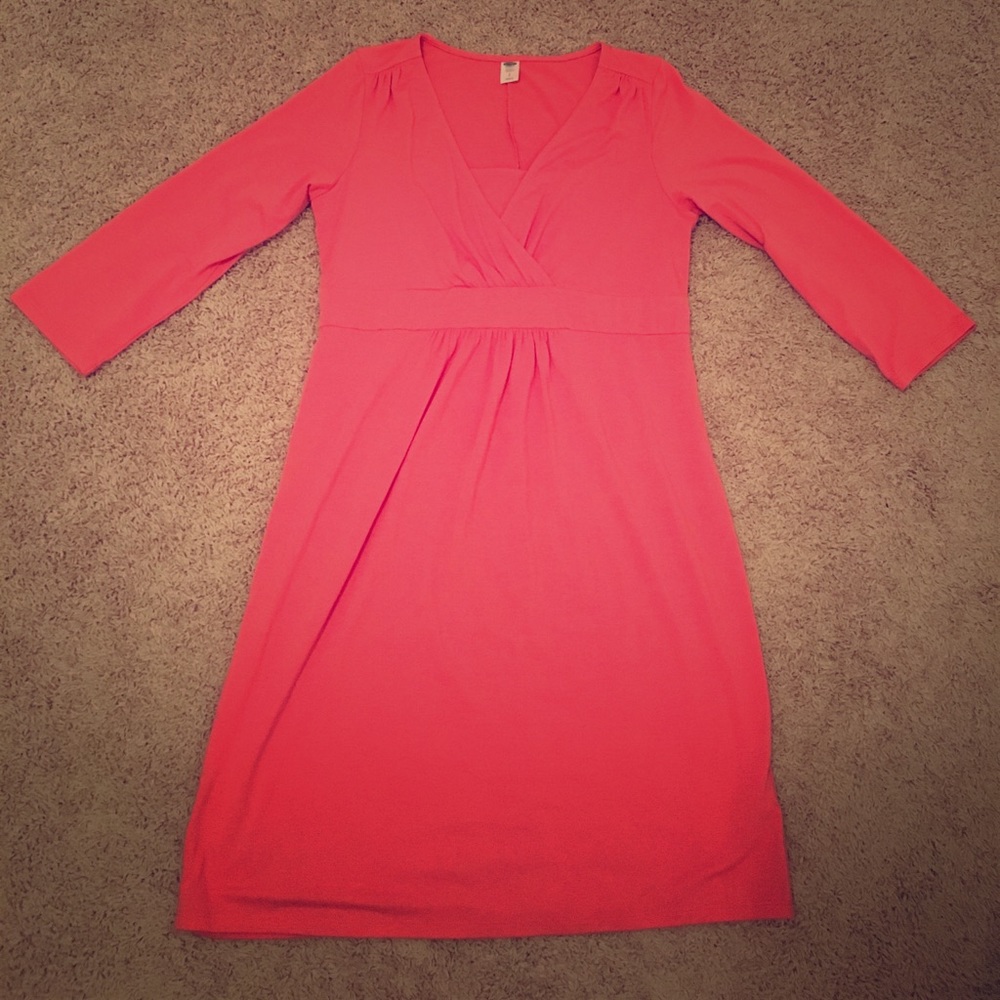 Old navy maternity / nursing dress