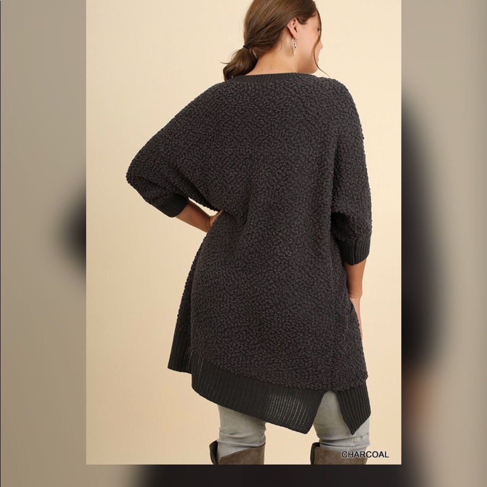 CLOSET CLOSING!! Caitlin Sweater with Pockets - Picture 2 of 3