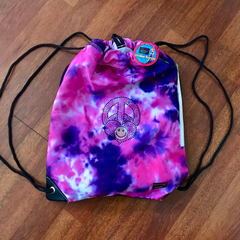 New undebandz sling backpack tie dye