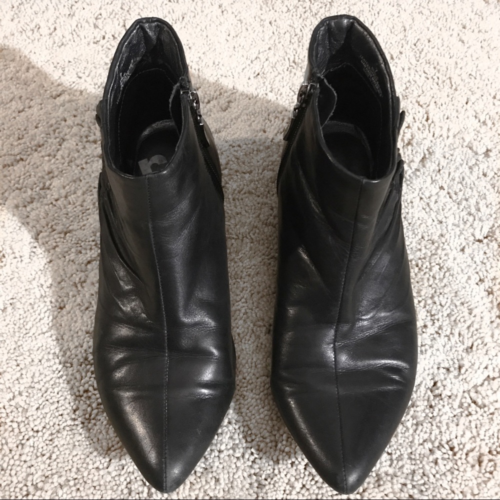 Report ankle boots