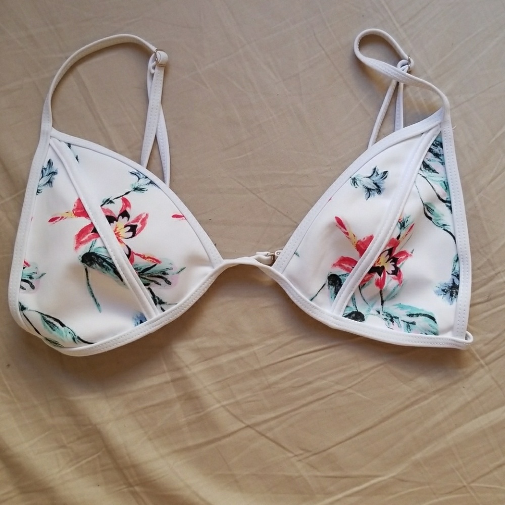 Forever 21 adjustable bathing suit top