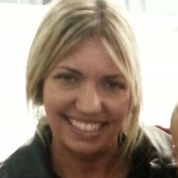 Meet your Posher, Leslie - Picture 1 of 1