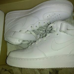 Air Force 1 Nike Mid Top