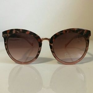 SALE TODAY! Jessica Simpson Cat Eye Sunglasses EUC