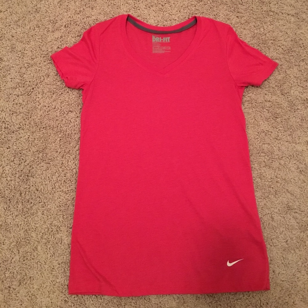 Nike dri-fit b neck top
