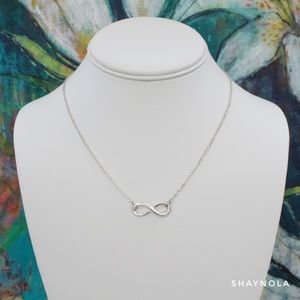 Avon Silver Tone Eternity Necklace