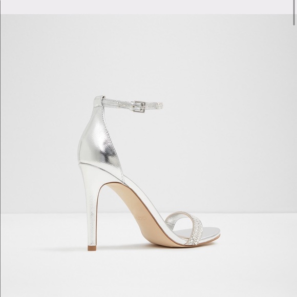 Heels - Picture 2 of 4