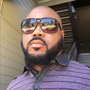 Meet your Posher, Julian