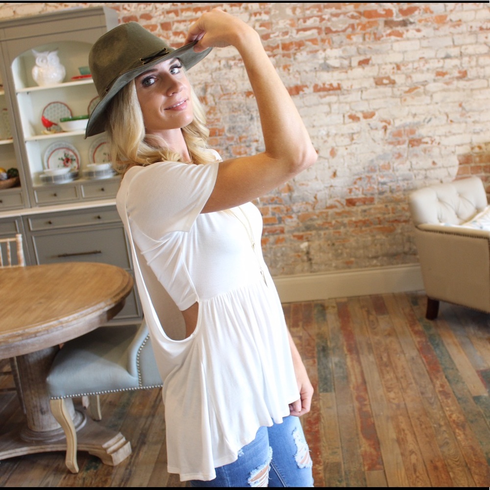 ✨LAST✨Ivory short sleeve bandeau look  tunic - Picture 3 of 5