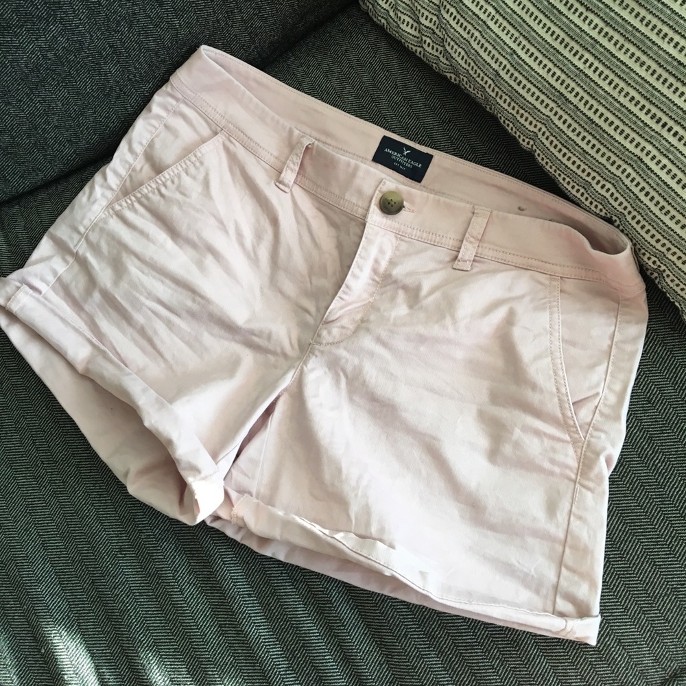 *Moving Sale Item!* 
High-Waisted AEO Shorts