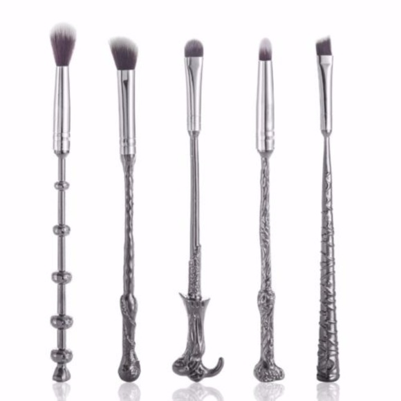 Harry Potter Wand Makeup Brush Set by Vander - Picture 2 of 8