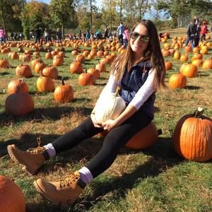 Meet your Posher, Gabriella
