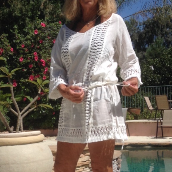 VIX White Crochet and Fringed Beach Cover Up (Med) - Picture 6 of 8