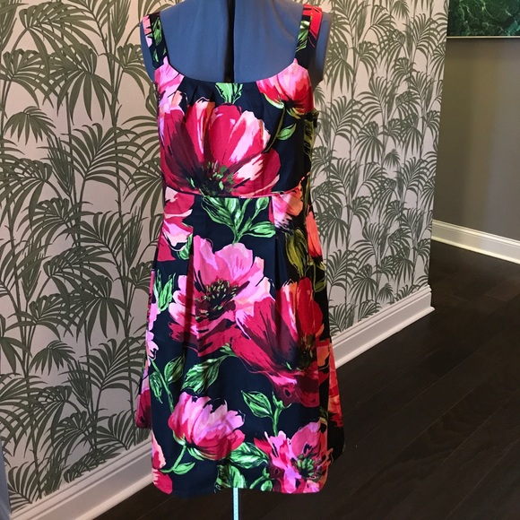 Lane Bryant Dresses & Skirts - Lane Bryant floral dress size 14
