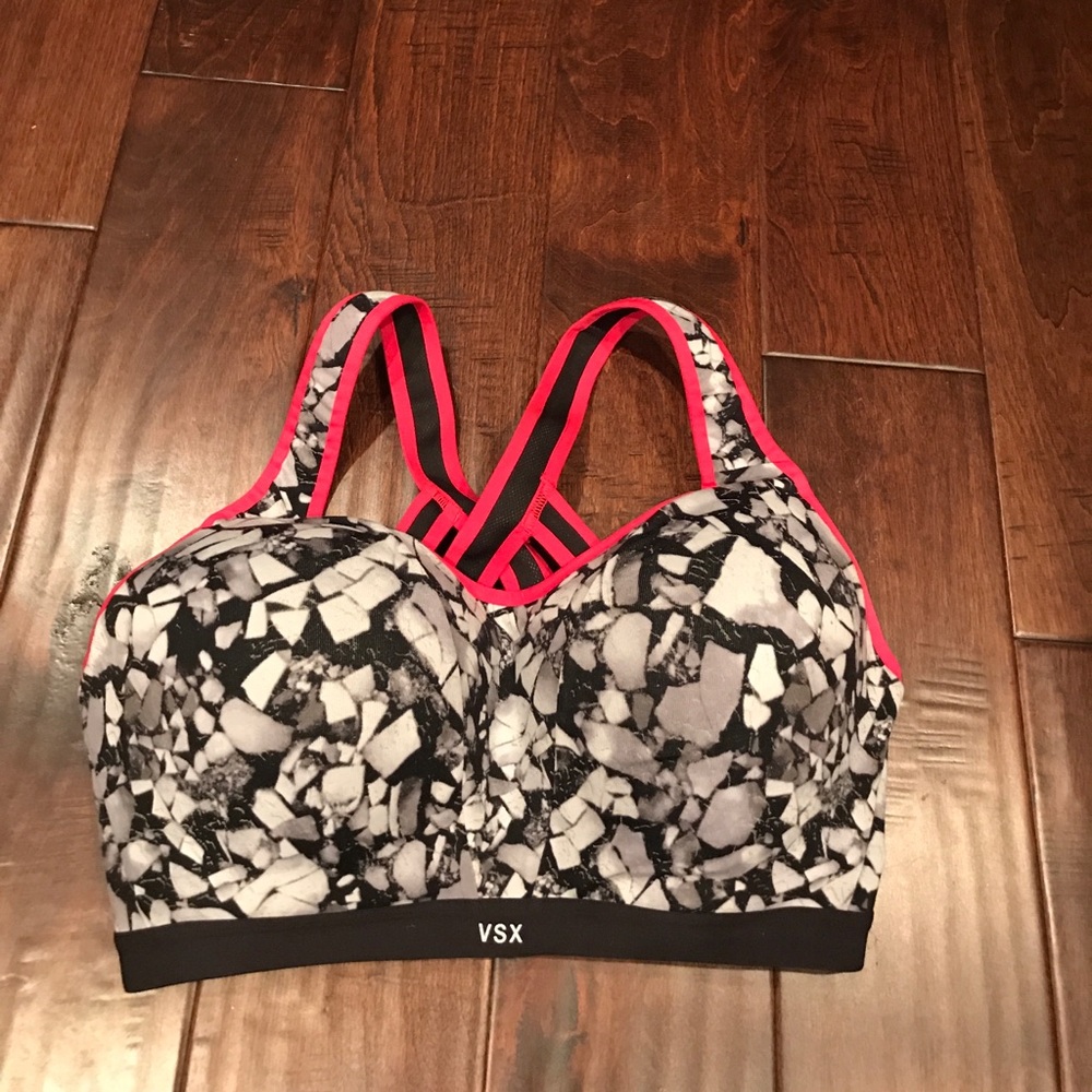 VSX strappy sports bra