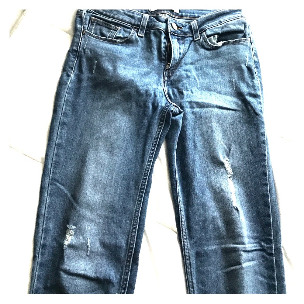 Levi's women's skinny leg size 29