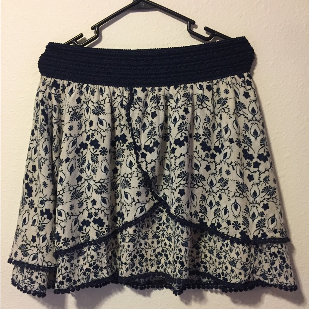 Shorter Navy/cream lined floral layered skirt