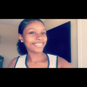 Meet your Posher, Omeisha