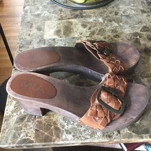 MIA wooden clogs
