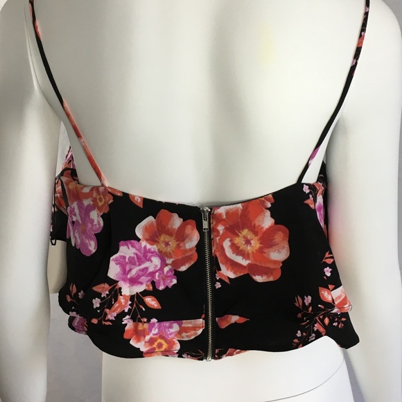 ❌Clearance❌Tularosa Cullen Flutter Crop Top - Picture 4 of 8