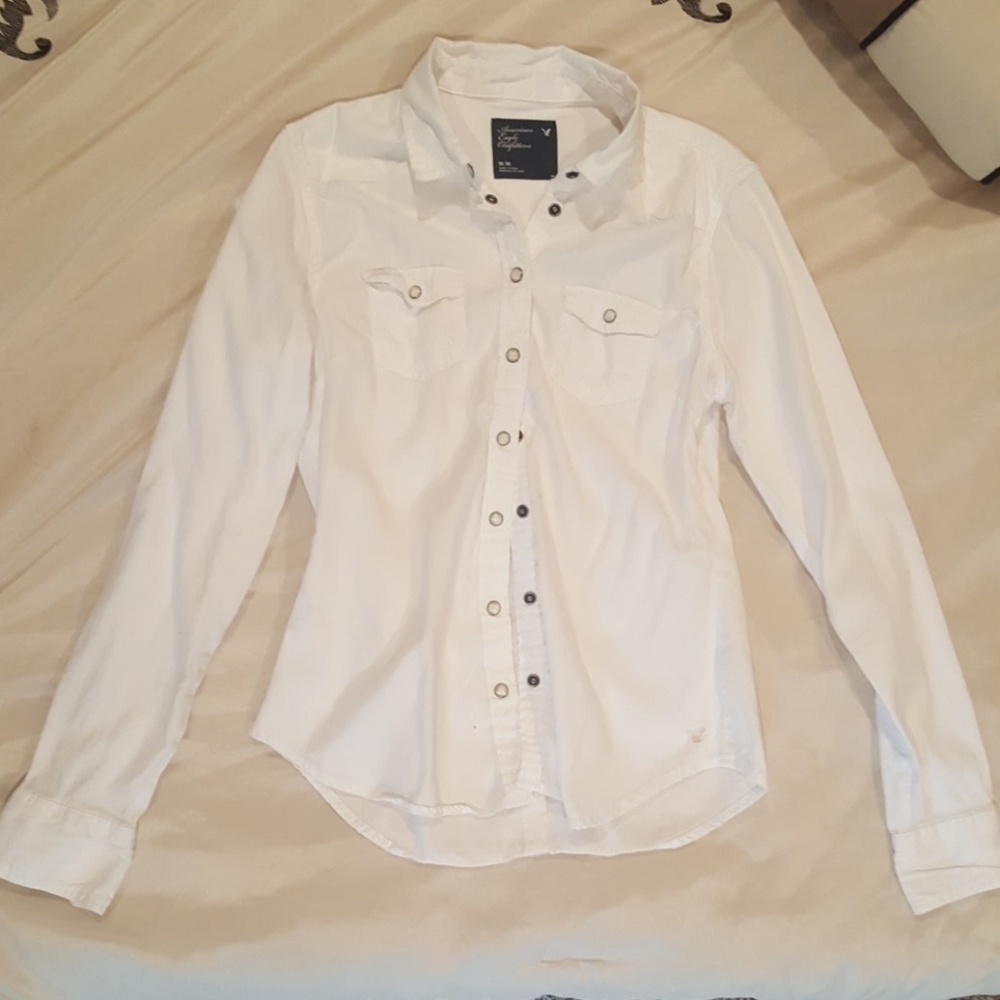 American Eagle white shirt
