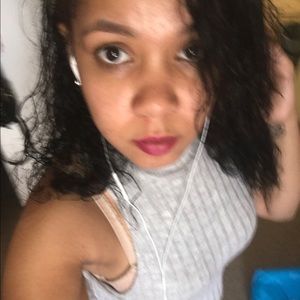 Meet your Posher, Clarissa