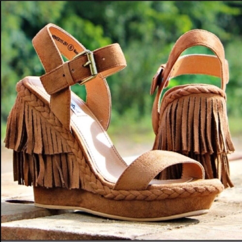 Boho Chic Braided Fringe Wedge - Picture 4 of 6