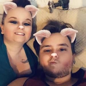 Meet your Posher, Rayven