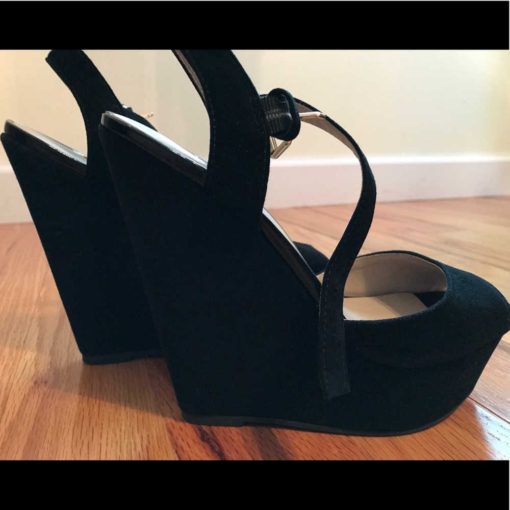 Black Aldo Wedges, Women's 6.5! WORN ONCE!