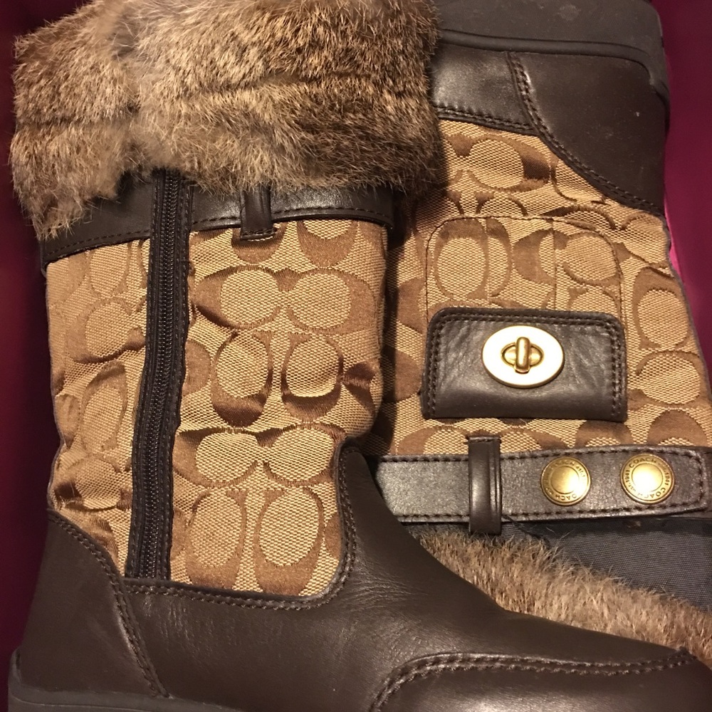 Coach ladies boots - Picture 2 of 3