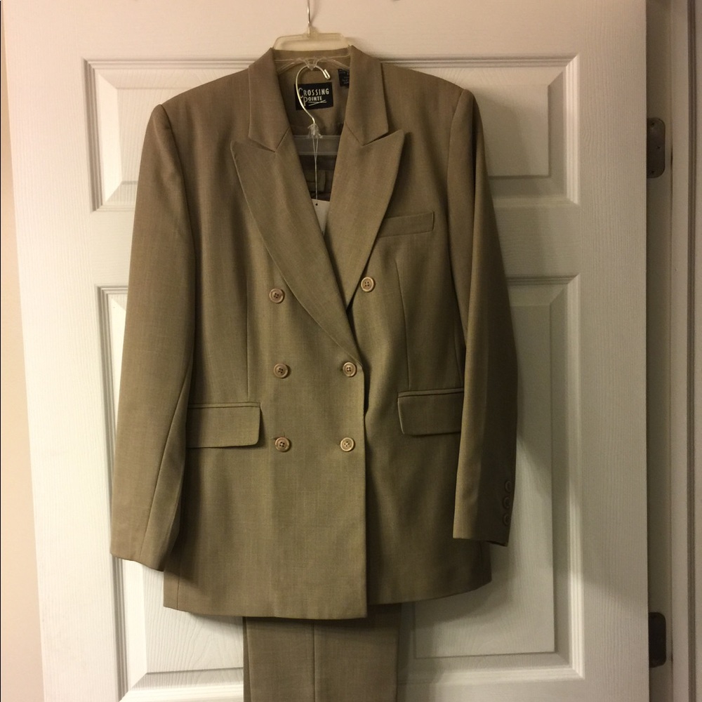 Women's suit❤️