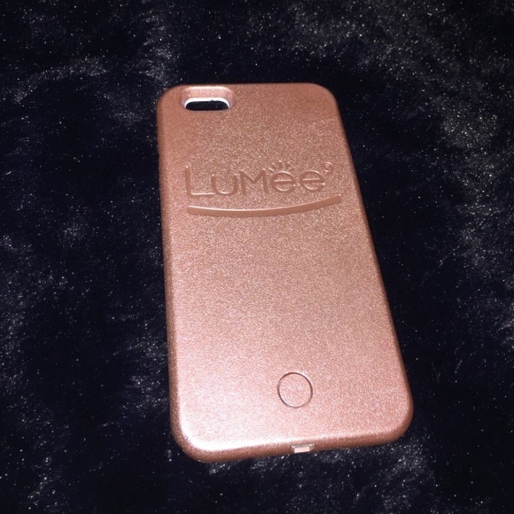 BRAND NEW Rose Gold LUMEE Selfie Case