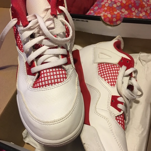 Jordans size 3 - Picture 2 of 2