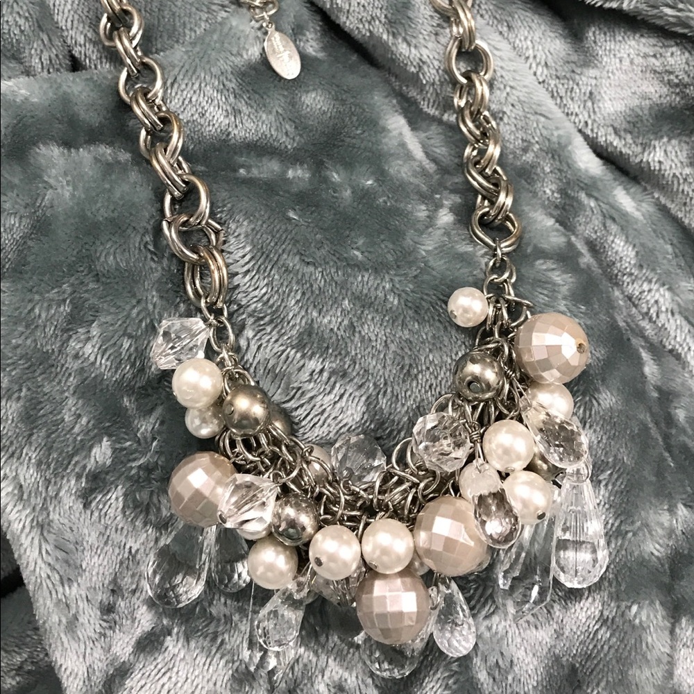 White House Black Market WHBM necklace, pearls
